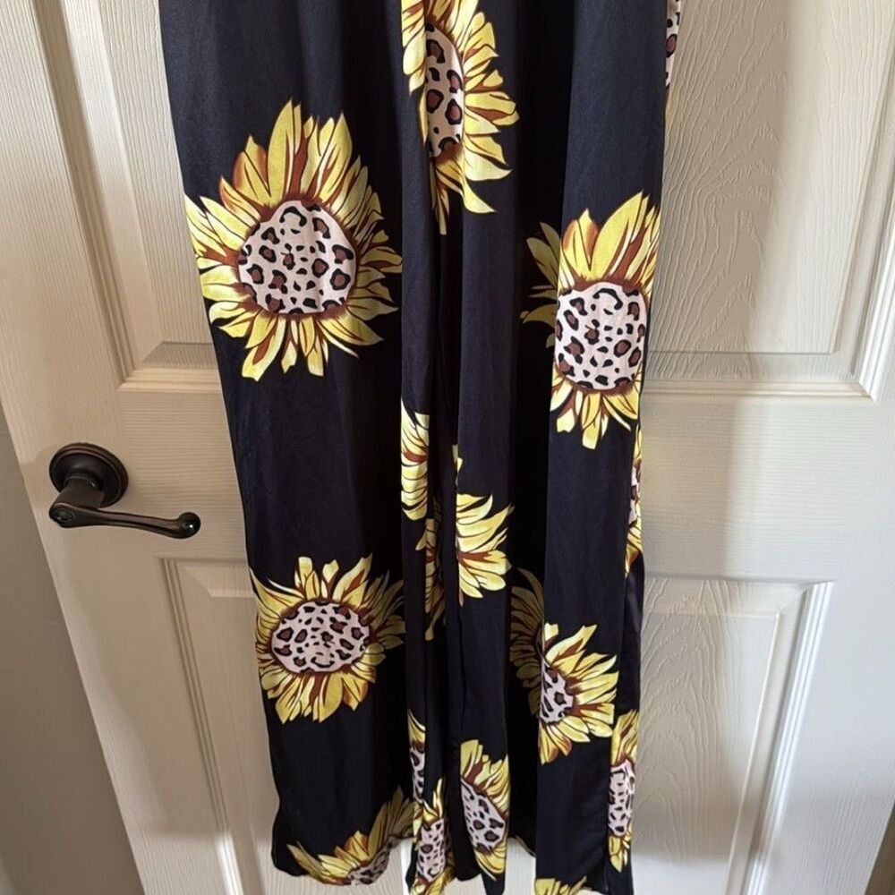 Sunflower Jumper Medium - Picture 3 of 3